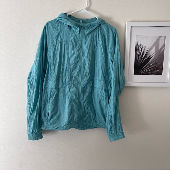Lululemon Pack it down Light Blue Hooded Jacket - Picture 4 of 8